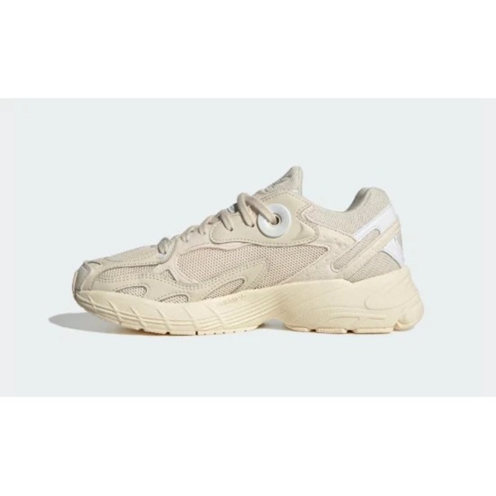 Adidas Astir Womens Size 7.5 Running Shoes Sneakers Cream/Beige IE6989 NEW - Picture 2 of 5